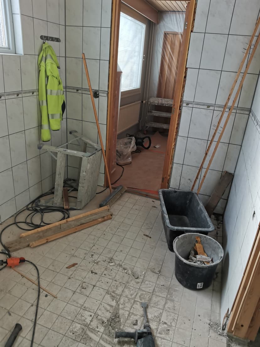 Kylpyhuone ja sauna 2021